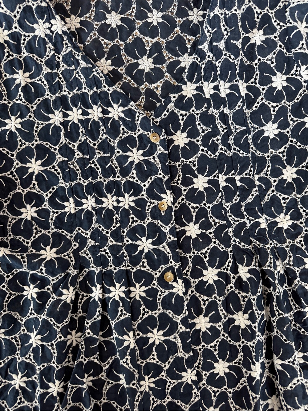 Kindred Navy & White Floral Embroidered Puff Sleeve Blouse Top - Picture 2 of 4